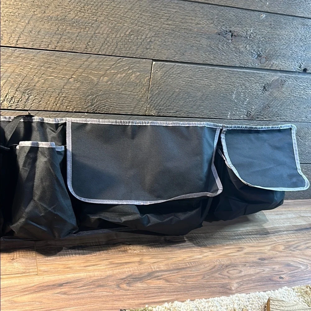 Vehicle Organizer Attach to Head Rest Divide Rows Pet Barrier Kid Snack Cubby?